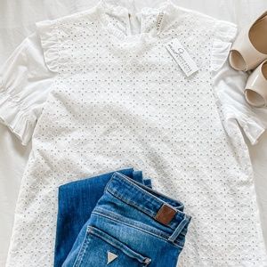 ✨NWT✨Eyelet blouse with ruffle details